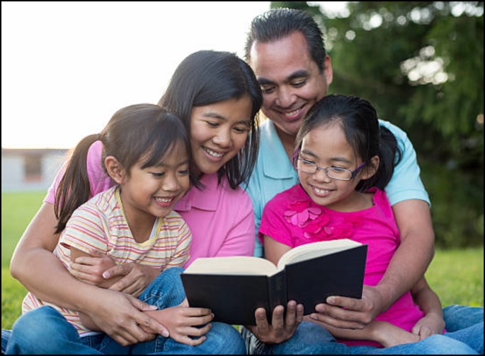 Family reading bible3